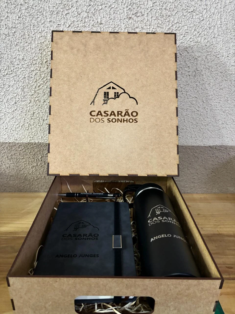 Kit em caixa de madeira